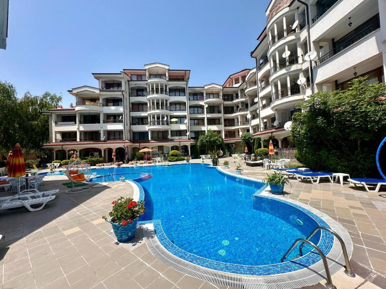 Dkapartments Chateau Valon サニービーチ エクステリア 写真