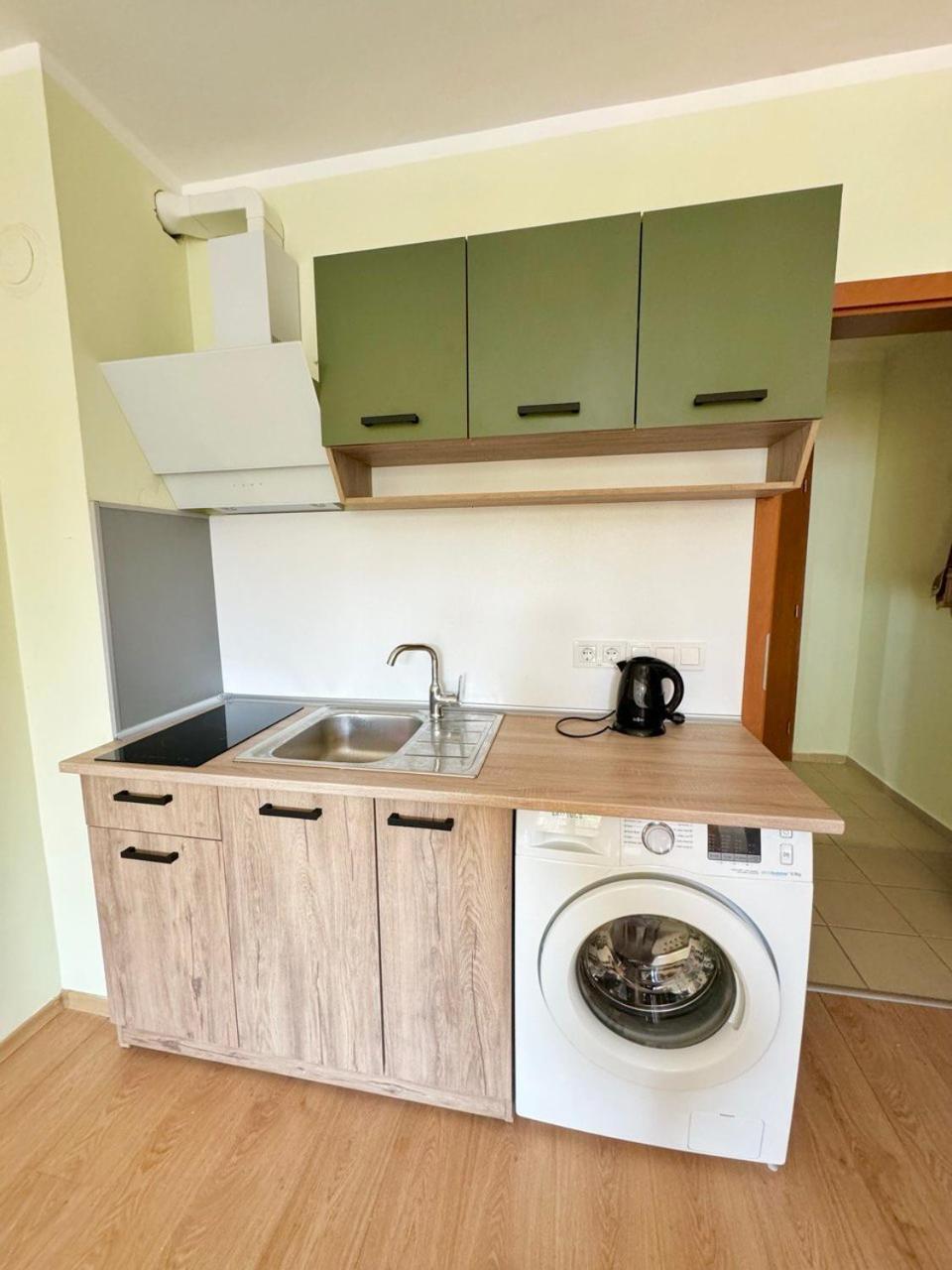 Dkapartments Chateau Valon サニービーチ エクステリア 写真